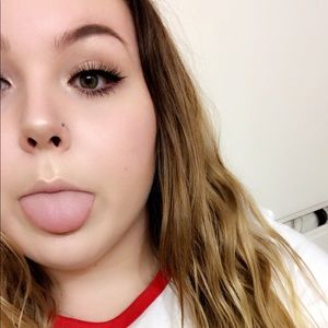 Meet your Posher, Lilly